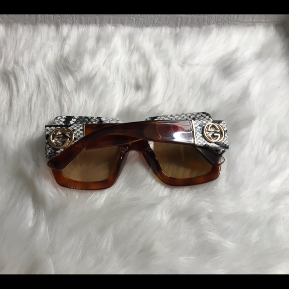 GUCCI Designer Snake Skin Print Sunglasses - Picture 5 of 5